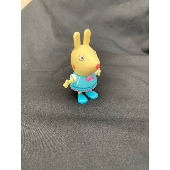 Peppa Pig Figurine Set - 6 Collectible Characters With Adorable Outfits & Access - Picture 4 of 7